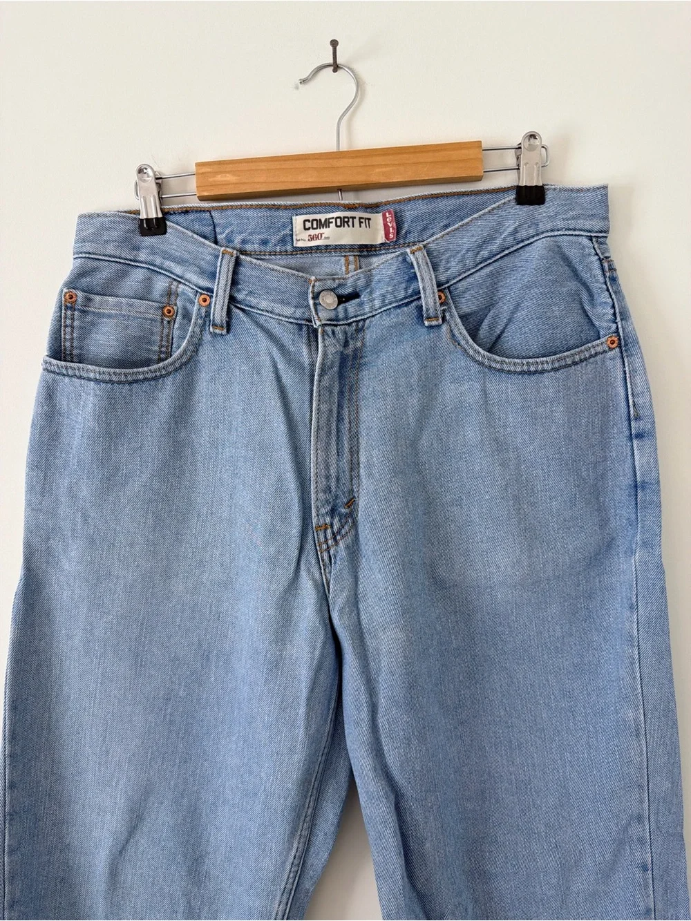 Levi’s 560 Loose Taper Comfort Fit Light Blue Jeans